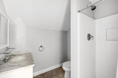 Welcome home to Shadow Farm, one of the area's most desirable - photo 23