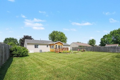 Welcome home to this beautifully maintained ranch in the heart - photo 24