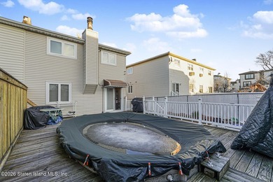 Beautiful extra-large single-family semi that offers the space - photo 25