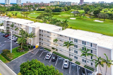 Exceptional Condo with Breathtaking Golf Course Views in Prime - photo 2