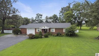 Enjoy the best of country living just minutes from town! This - photo 3