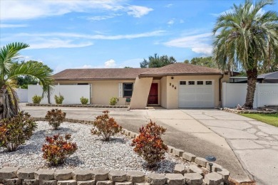 Lake Home Sale Pending in Winter Haven, Florida