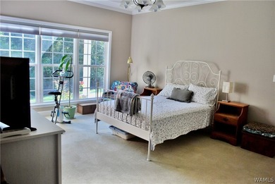 Immaculate custom-built, single level, handicap accessible home - photo 25