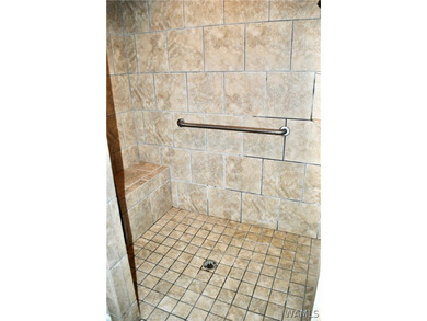 Immaculate custom-built, single level, handicap accessible home - photo 29