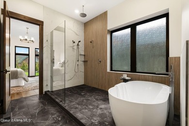 Welcome to 11 Alpenrose Ln, nestled among the green fairways of - photo 30