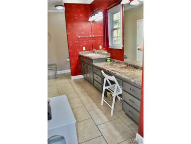 Immaculate custom-built, single level, handicap accessible home - photo 30
