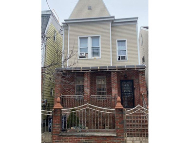 Beautiful detach two family house with finished basement with - photo 1