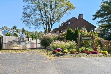 Lake Condo For Sale in Mohegan Lake, New York