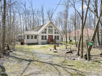 Arrowhead Lake Home For Sale in Pocono Lake Pennsylvania