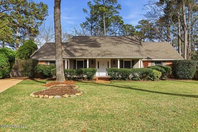(private lake, pond, coastal) Home Sale Pending in Madison Mississippi