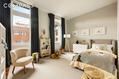 Perfectly positioned in Ultra-Prime Tribeca, alongside 67 and 70 - photo 12