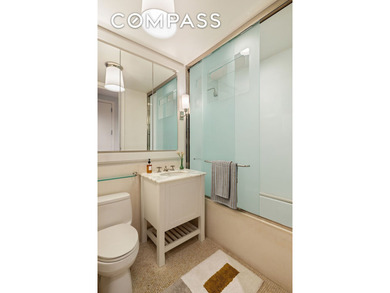 Perfectly positioned in Ultra-Prime Tribeca, alongside 67 and 70 - photo 13