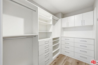 Penthouse Living Elevated. Discover a rare 1,930 sq. ft - photo 21