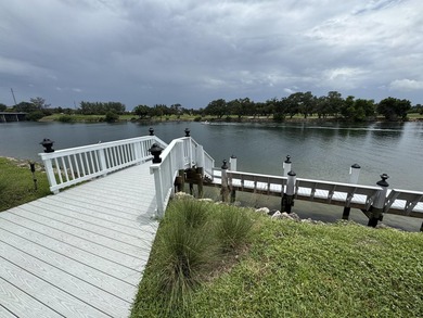 Welcome to this well-appointed 2/2 unit located in the Gemini in - photo 4