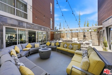 Penthouse Living Elevated. Discover a rare 1,930 sq. ft - photo 30
