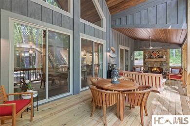 Thoughtfully built by renowned Ferncreek Builders, this - photo 35