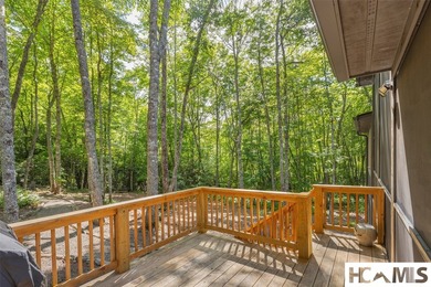 Thoughtfully built by renowned Ferncreek Builders, this - photo 36