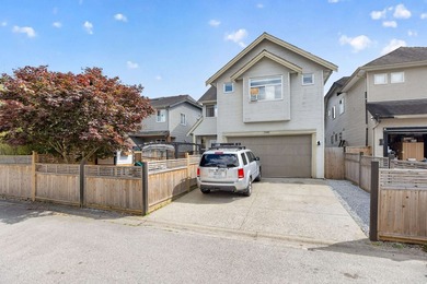 Fabulous 3400 sq ft home in Clayton Heights! Kitchen boasts - photo 39