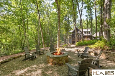 Thoughtfully built by renowned Ferncreek Builders, this - photo 39