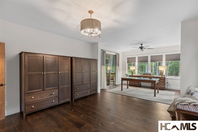 Thoughtfully built by renowned Ferncreek Builders, this - photo 44