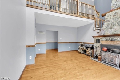 Welcome to this charming and well-maintained home offering 3 - photo 6