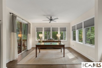 Thoughtfully built by renowned Ferncreek Builders, this - photo 46