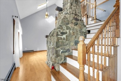 Welcome to this charming and well-maintained home offering 3 - photo 9