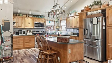 Located on main channel of Kentucky Lake, this spacious home - photo 7