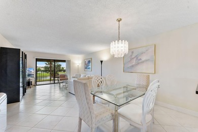 Beautifully updated condo in desirable Huntington Lakes - photo 9