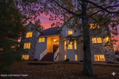 Blue Mountain Lake Home For Sale in East Stroudsburg Pennsylvania