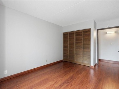 Move in ready 2 bedroom, 2 bath condo in desirable Edina - photo 9
