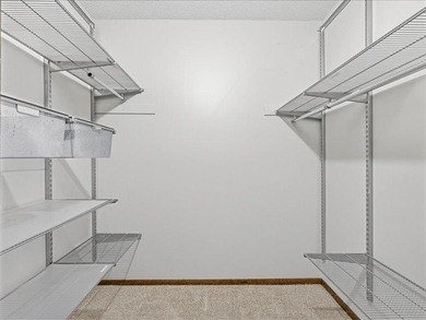 Move in ready 2 bedroom, 2 bath condo in desirable Edina - photo 10