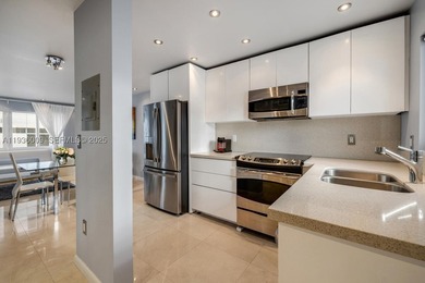 South of Fifth Oceanfront Gem - a rare one-bedroom residence in - photo 3