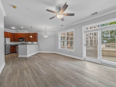 Enjoy the ease of downtown living in this charming 1-bedroom - photo 2
