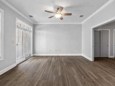 Enjoy the ease of downtown living in this charming 1-bedroom - photo 6