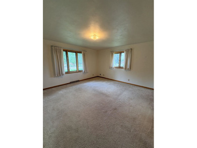 This well-maintained Mid-Century Modern home is ready for its - photo 17