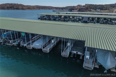 Top floor 2-bedroom loft unit spanning over 1400sqft and even