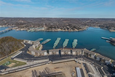 Top floor 2-bedroom loft unit spanning over 1400sqft and even