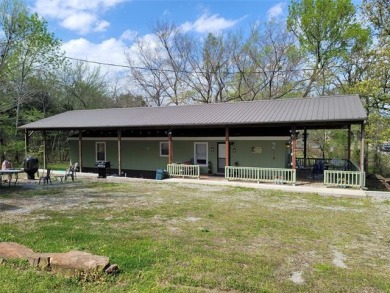 CUTE CUTE LAKE HOME  - Lake Home For Sale in Eufaula, Oklahoma