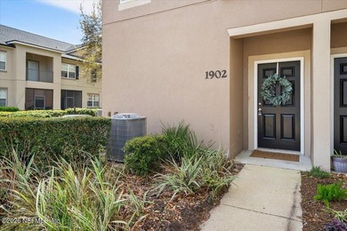 *PRICE IMPROVEMENT* This beautiful, COMPLETELY FURNISHED 3 - photo 2