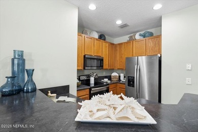 *PRICE IMPROVEMENT* This beautiful, COMPLETELY FURNISHED 3 - photo 8