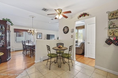 Welcome to this stunning and meticulously maintained 6-over-6 - photo 13