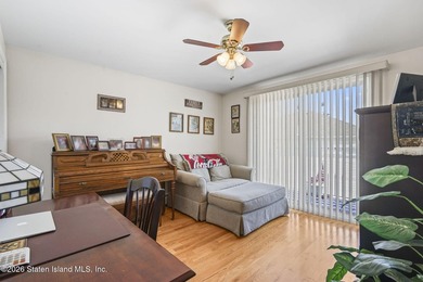 Welcome to this stunning and meticulously maintained 6-over-6 - photo 16
