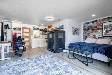 Seller offering up to $15,000 toward an approved mortgage-rate - photo 30