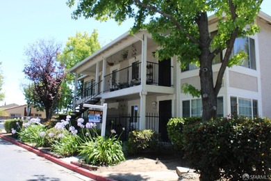 Remodeled and updated, ready to move in condition condo with - photo 4