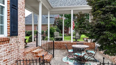 Stunning 4-Bedroom Home in Highland Pointe - Space to Grow, Play - photo 5
