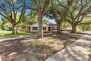 Lake Waco Home Active Under Contract in Waco Texas