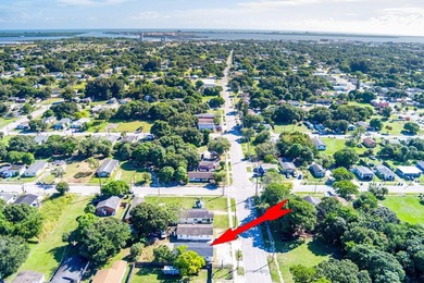 Fantastic income-producing duplex in the rapidly growing area of - photo 2