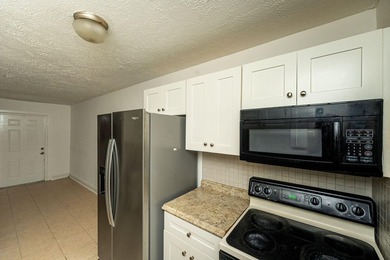 Fantastic income-producing duplex in the rapidly growing area of - photo 7