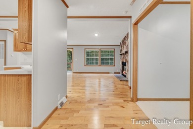 Great location in a private setting near Crockery Lake. Situated - photo 4